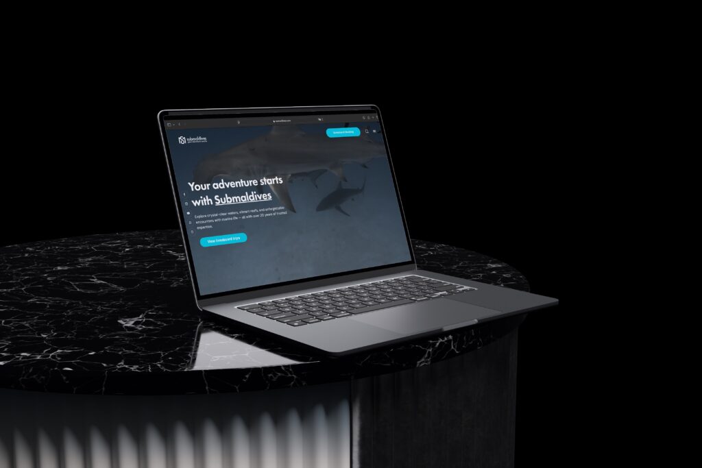Arquitectura digital y diseño de itinerarios para Submaldives por Wittierra Design.